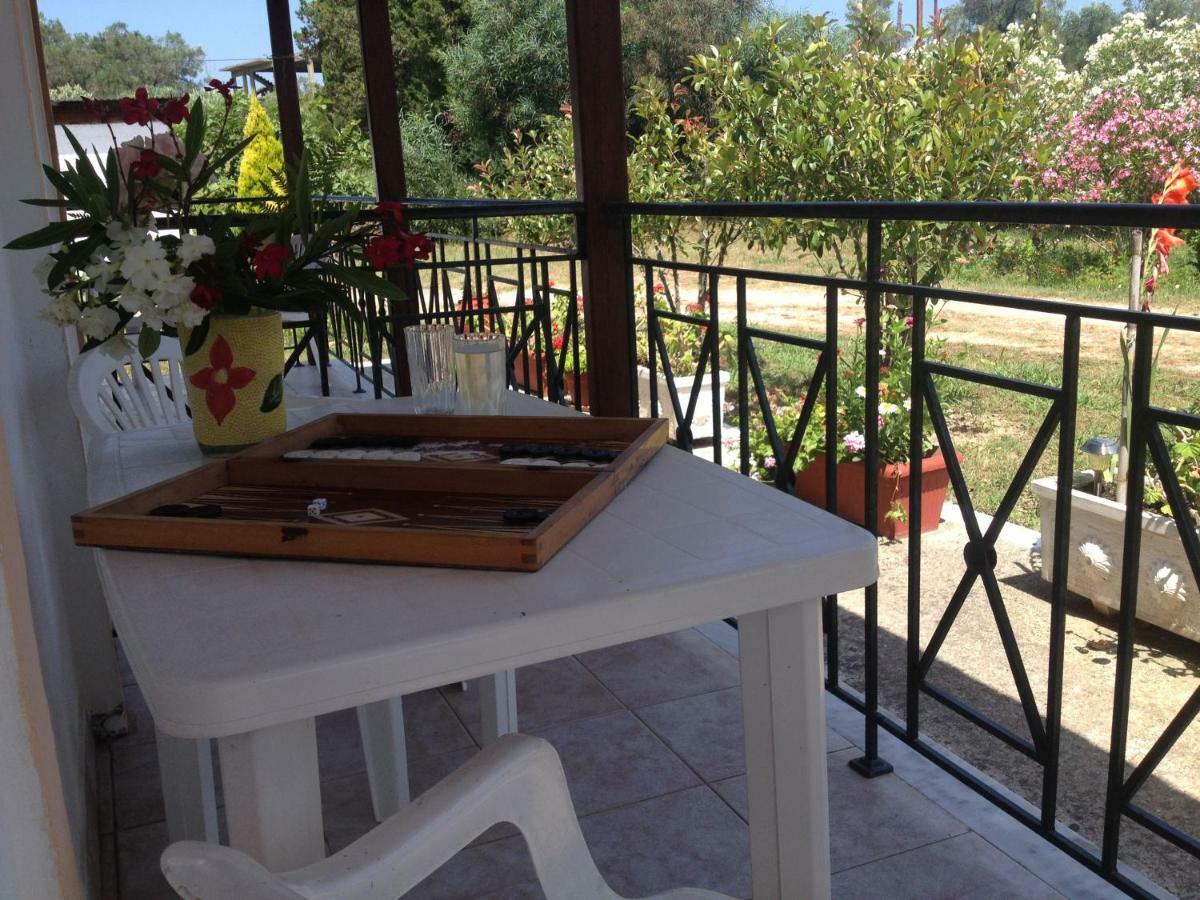 Apartament Studio Savvas Melíkia Zewnętrze zdjęcie