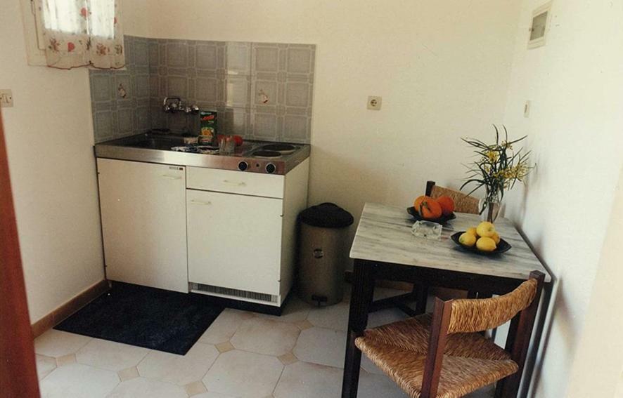 Apartament Studio Savvas Melíkia Zewnętrze zdjęcie